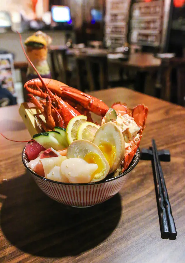 丼瀛龍蝦刺身爆丼