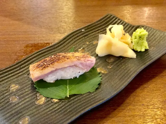 火炙中拖羅壽司