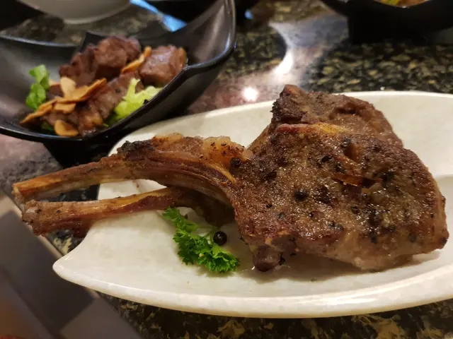 燒紐西蘭香草羊鞍
和風汁牛柳粒