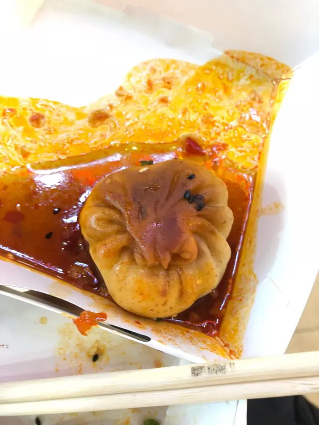 蘸上辣椒醋，風味尚佳