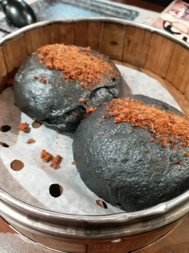 阿華田竹炭流沙包