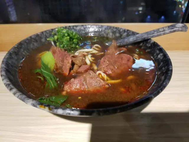 麻辣牛肉麵