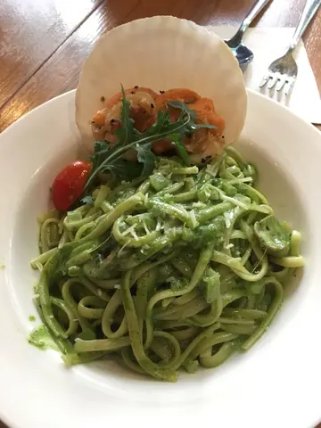 帆立贝忌廉菠菜扁意粉