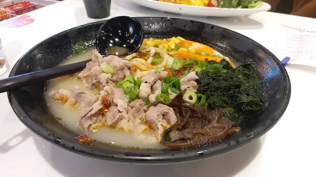 18禁地獄肥牛蟹棒麻辣湯手打烏冬