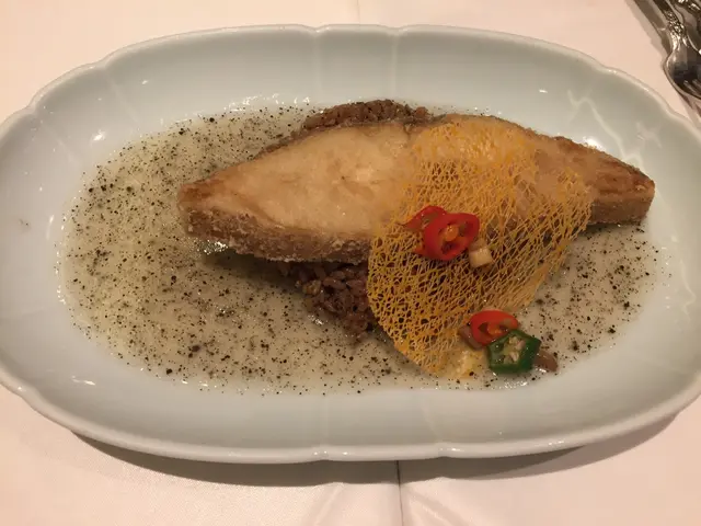 松露醬香煎比目魚伴岩米