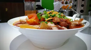 胡志明市紅蕃茄四寶湯檬粉