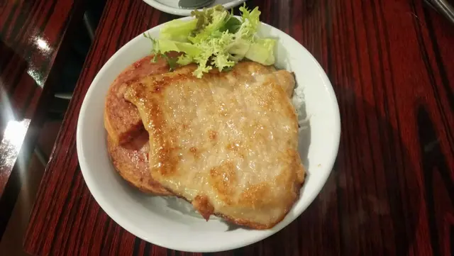 煎豬扒餐肉飯