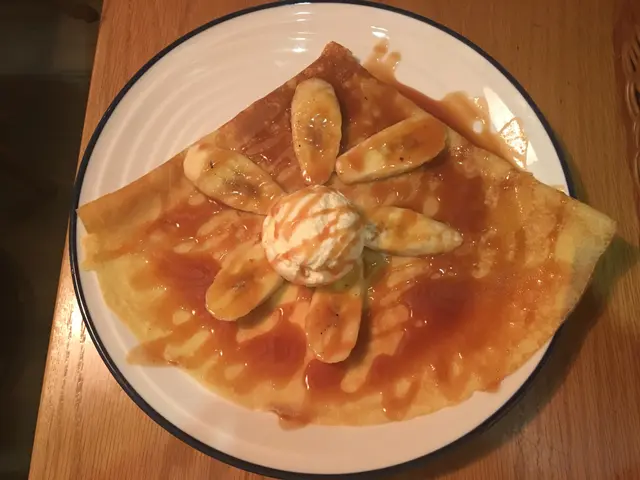 香煎香蕉，蕉糖，雪糕班戟