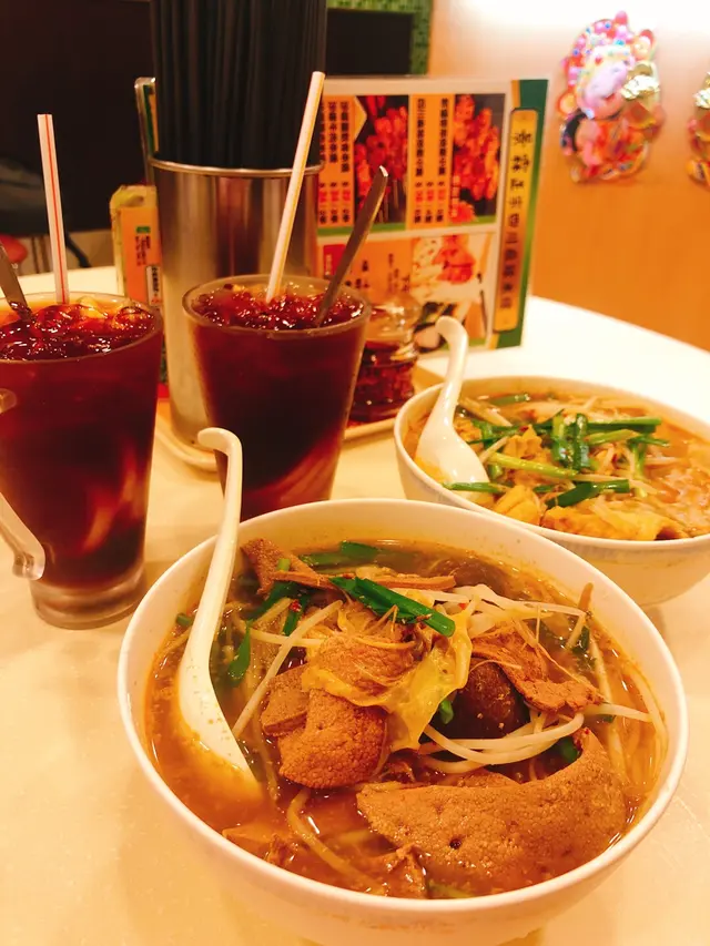 照片看似好吃吧？我是肯定不會再光顧這家，免費我也不會吃。