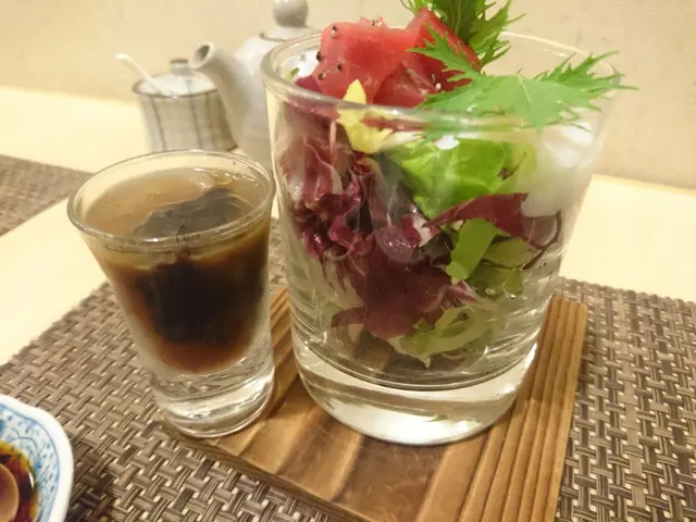 吞拿魚溫泉蛋沙律