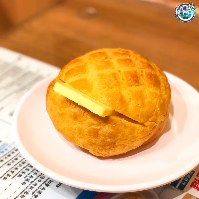 鮮牛油菠蘿包