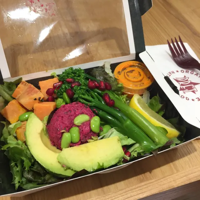 甜薯紅菜頭鷹嘴豆醬純素沙律