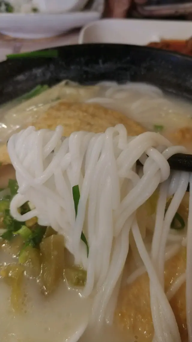 腐皮魚湯米線