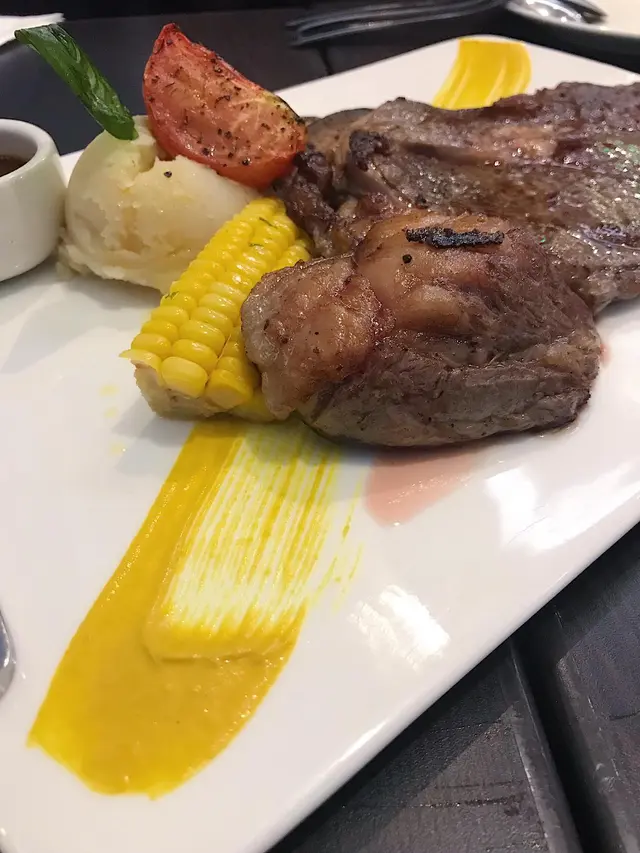 280克美國頂級肉眼牛扒配露絲瑪利燒汁