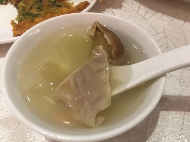 非常出色，看似清湯，但滿滿胡椒味，正