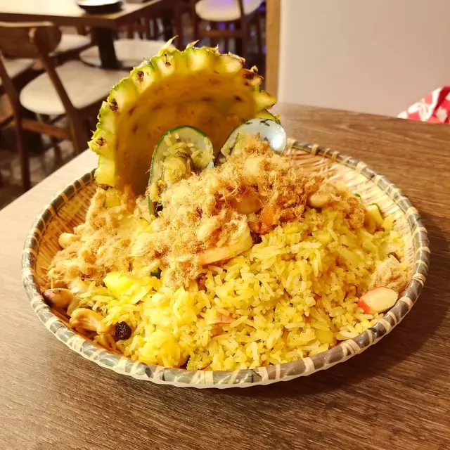 泰式菠蘿海鮮炒飯