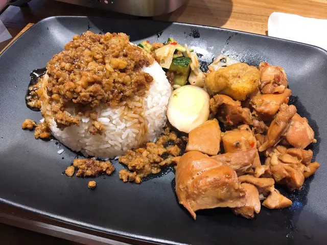 三杯雞肉燥飯