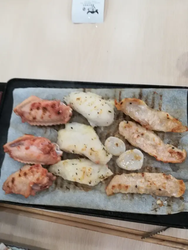  七味燒豬頸肉、西京龍脷柳和乳香雞翼