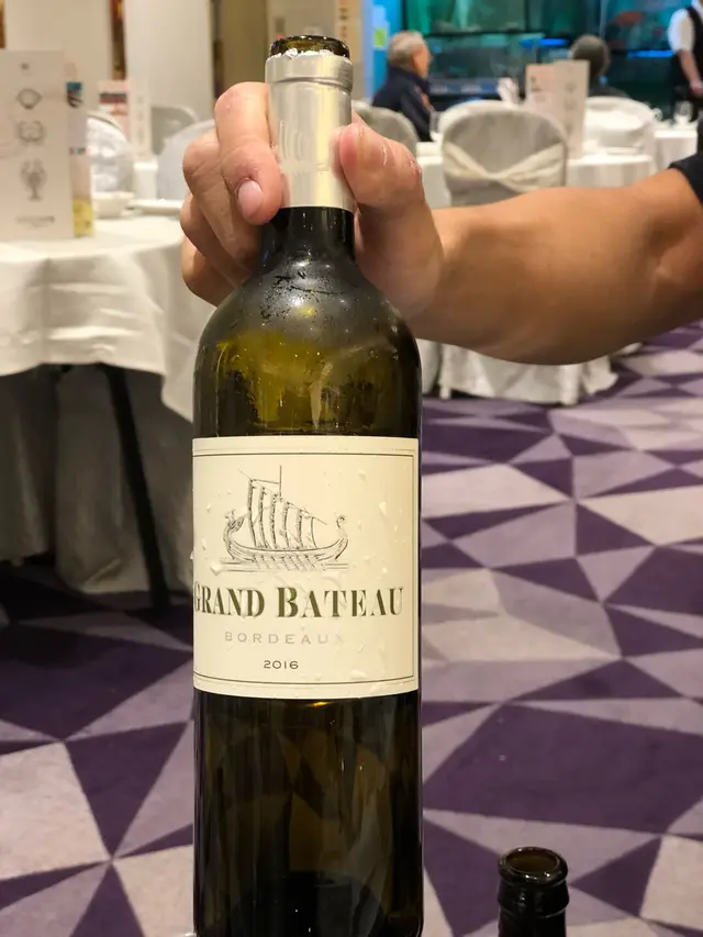 Grand  Bateau  Blanc  2014