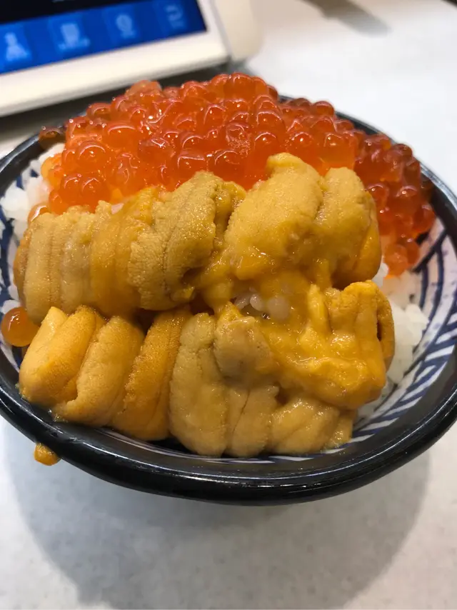 迷你海膽三文魚子飯