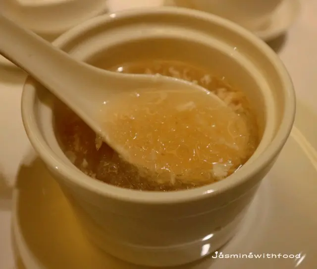 蟹肉雞茸燕窩羹