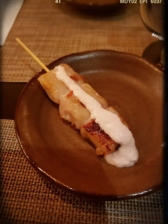 白金豚林檎紅薑卷（$34）