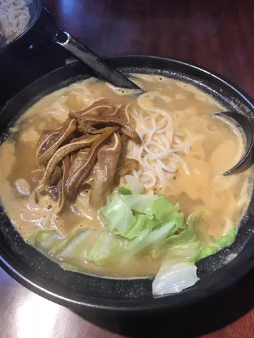 猪耳沙嗲汤米线走肉碎