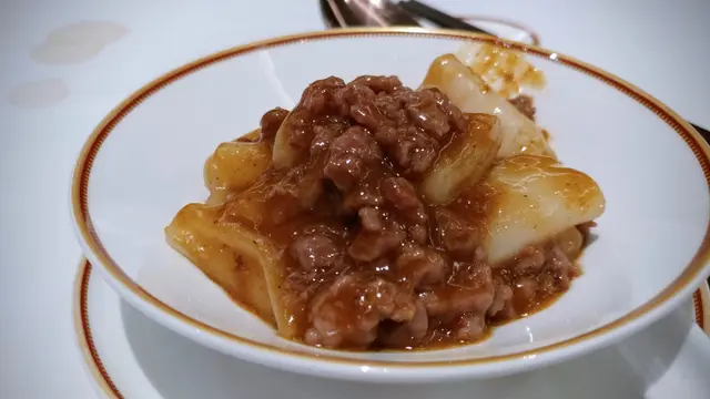 沙爹牛肉炒腸粉