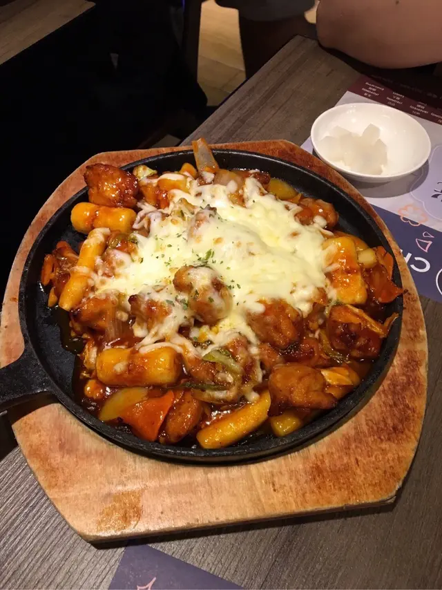 招牌甜辣芝士無骨烤雞