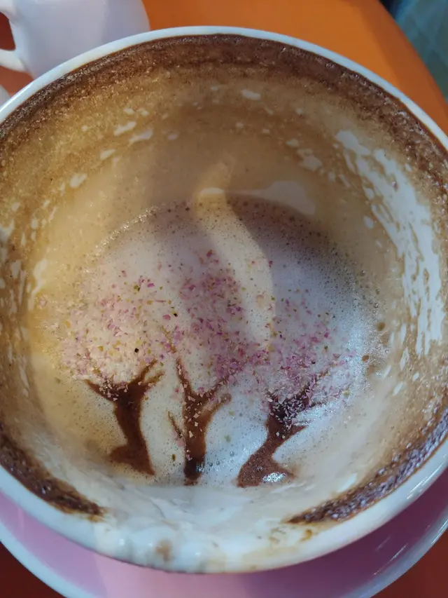 飲到最後仍然見到櫻花