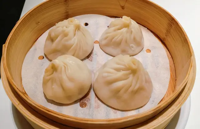 鮮肉小籠包(4隻) 