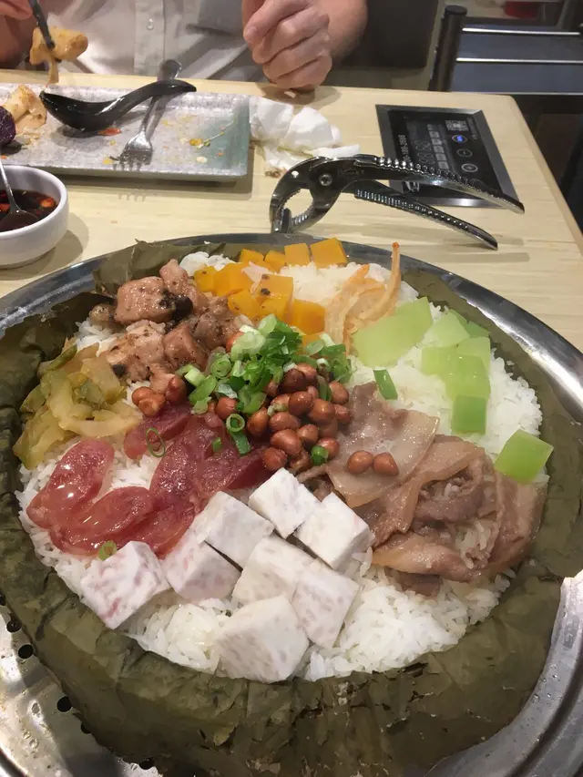 十足十二串足料蒸飯
