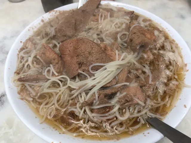 鞋口、化學味重。難食