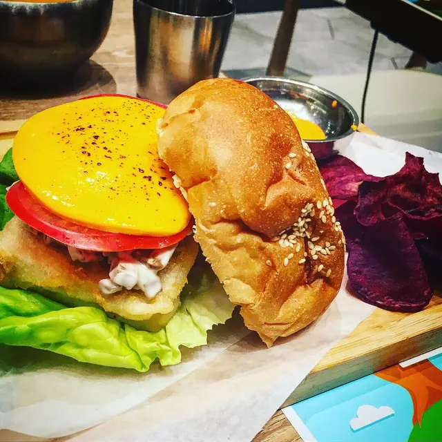 香煎素豬肉流心芝士漢堡