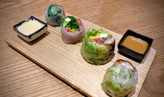 鰻魚忌廉芝士美人卷 三文魚牛油果美人卷