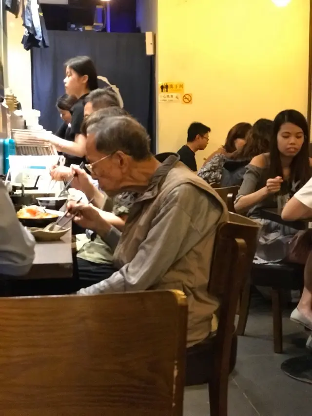 連伯伯都嚟食！