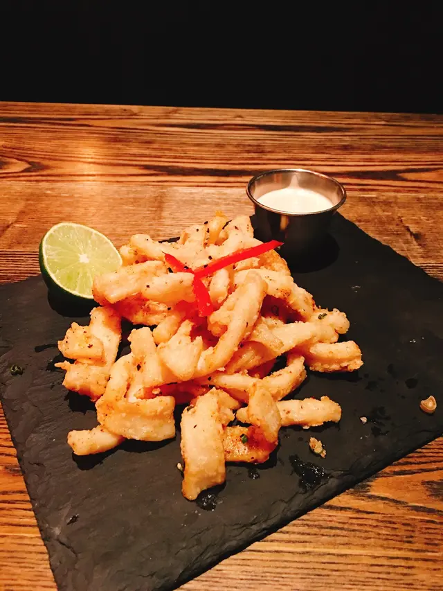 海鹽黑胡椒炸魷魚