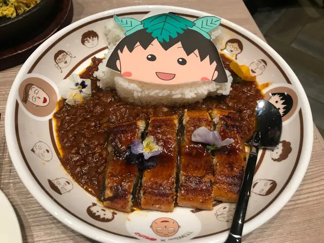 小丸子蕃茄肉燥鰻魚飯