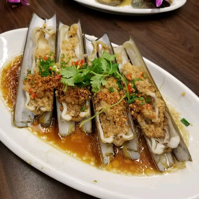 蒜蓉粉絲蒸蟶子王