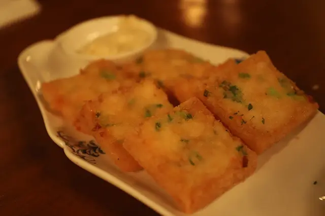 傳統迷你蝦多士