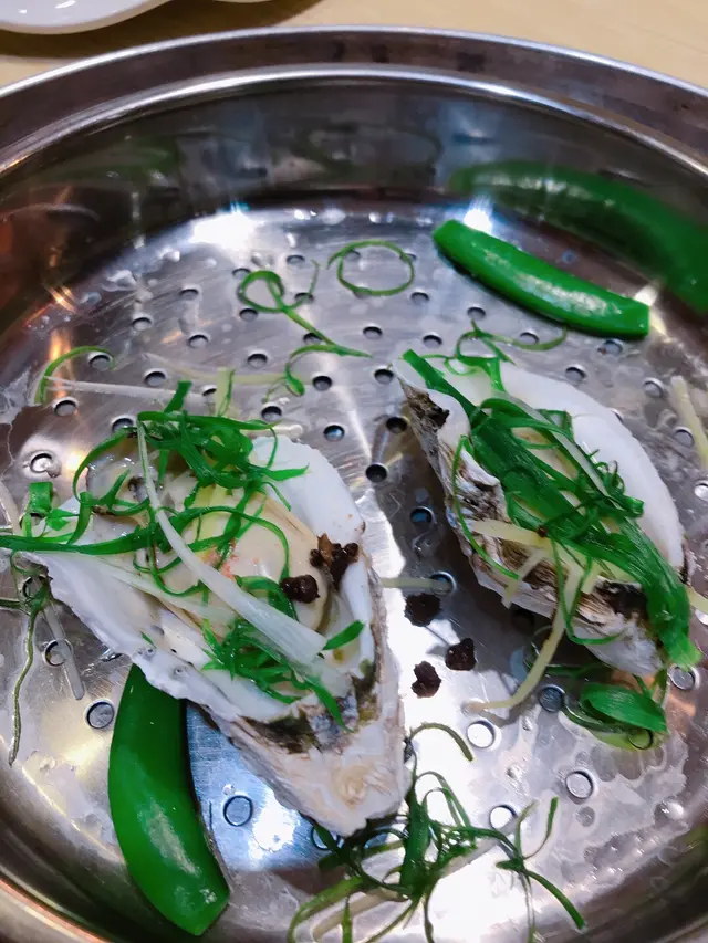 生蠔  (薑蔥蒸)
