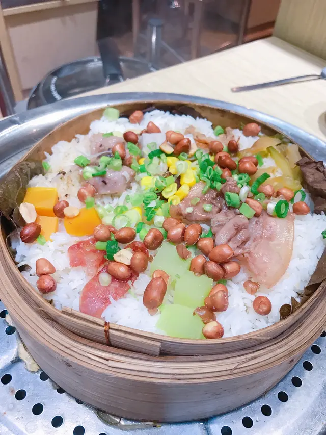 十足十二串足料蒸飯