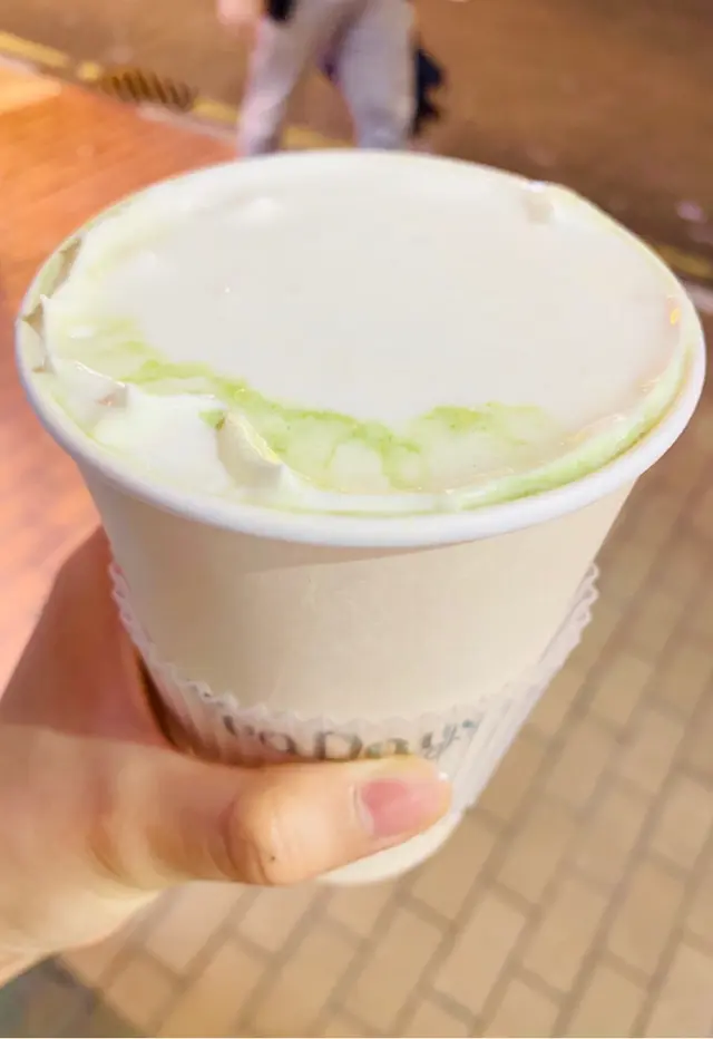 小山園抹茶厚鮮奶