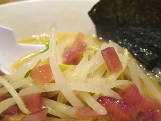 清爽的芽菜、爽甜的紫洋蔥