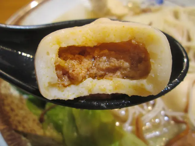 藏着麻辣的肉碎