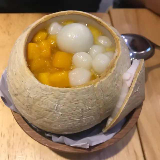 理到最出名係椰皇，理個椰皇芒果小丸子，真係無得輸