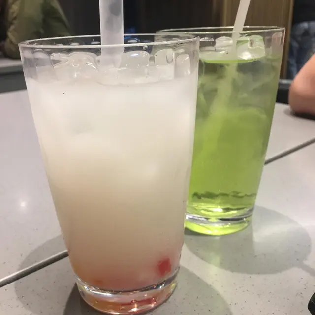 乳酸特飲及青蘋果特飲