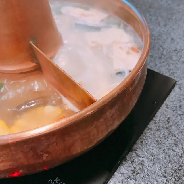 鴛鴦鍋  -  美人鍋及養生鍋