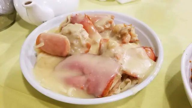 芝士焗龍蝦伊麵底