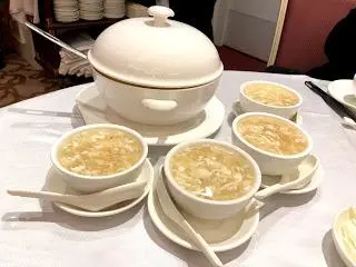 燕窩芙蓉花膠羹